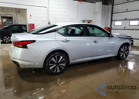 2022 Nissan Altima Sv z USA, uszkodzony, nr VIN 1N4BL4DW2NN335668